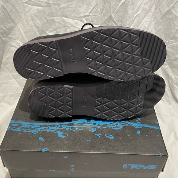 NEW Teva Durban Black Leather Chukka boots Men’s 10 - Picture 3 of 5